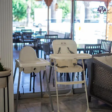 Hotel Tunan Ayvalı