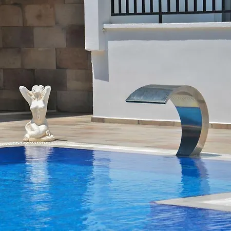 Tunan Hotel Ayvalik